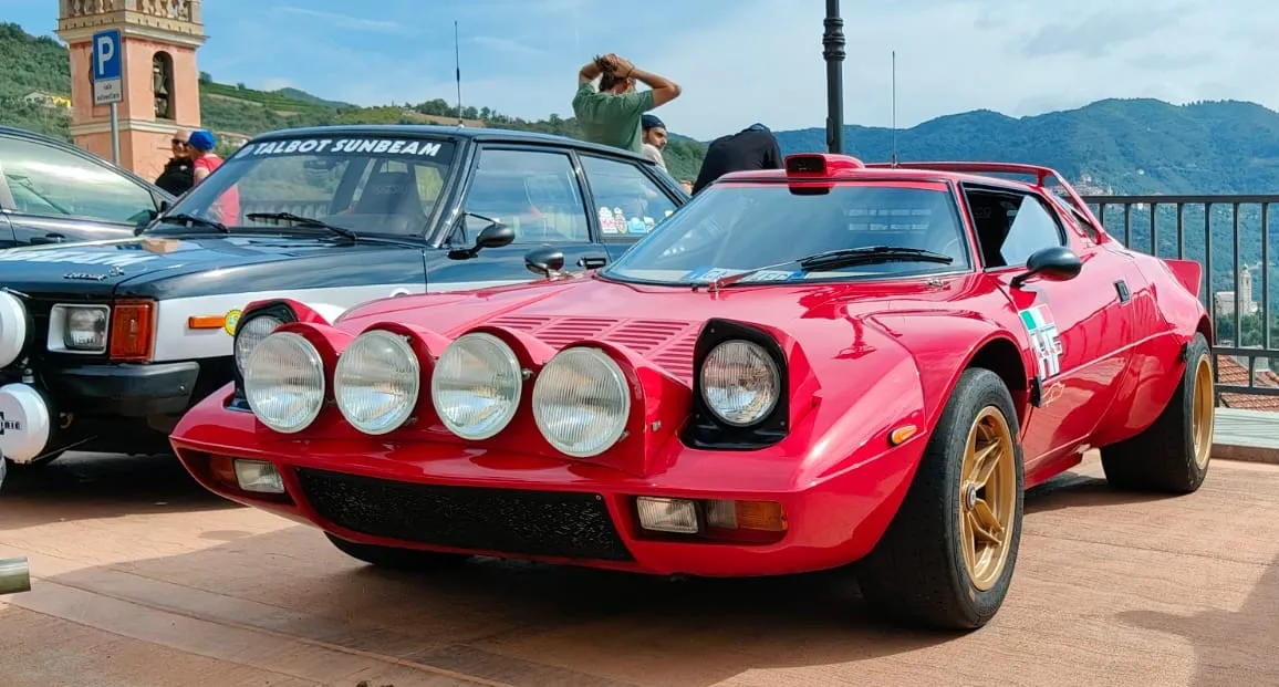 Lancia Stratos rossa